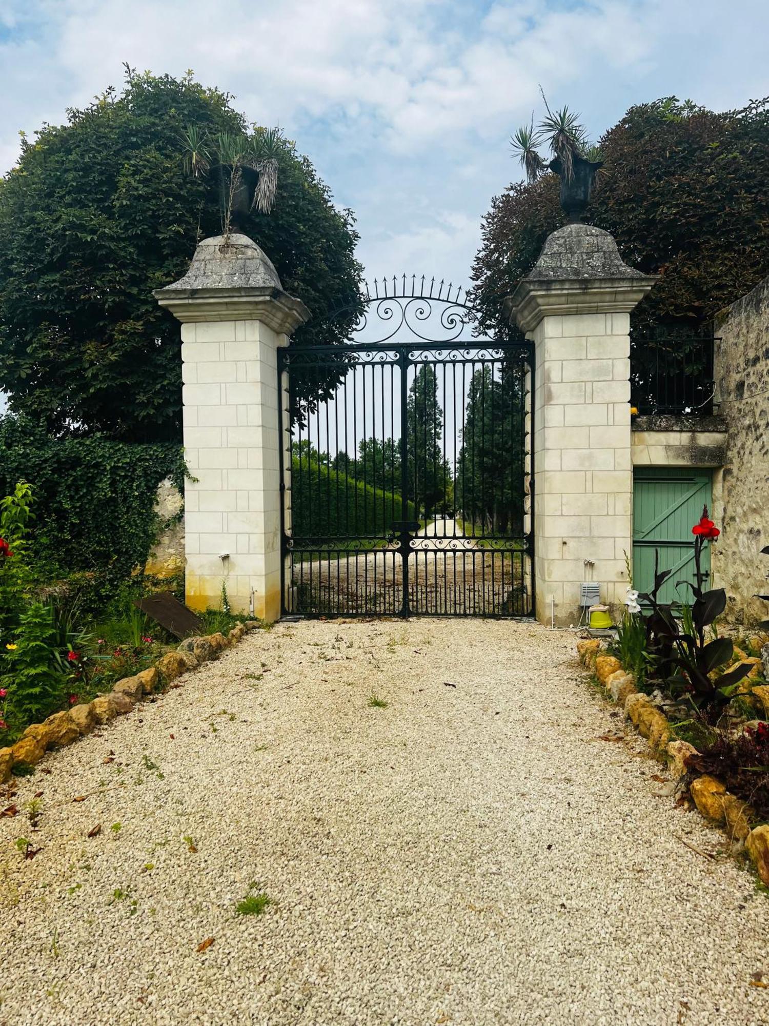Chateau De La Thibaudiere - Chambre Du Tonneau Allonnes  ภายนอก รูปภาพ