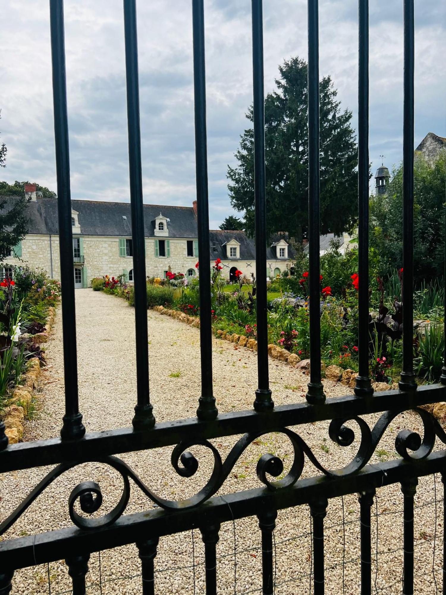 Chateau De La Thibaudiere - Chambre Du Tonneau Allonnes  ภายนอก รูปภาพ
